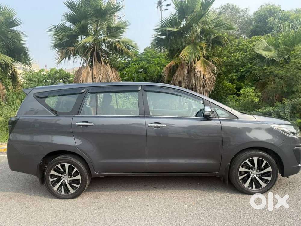 Toyota Innova Crysta [2020-ongoing] 2.7 Zx At 7 Str, 2022, Petrol