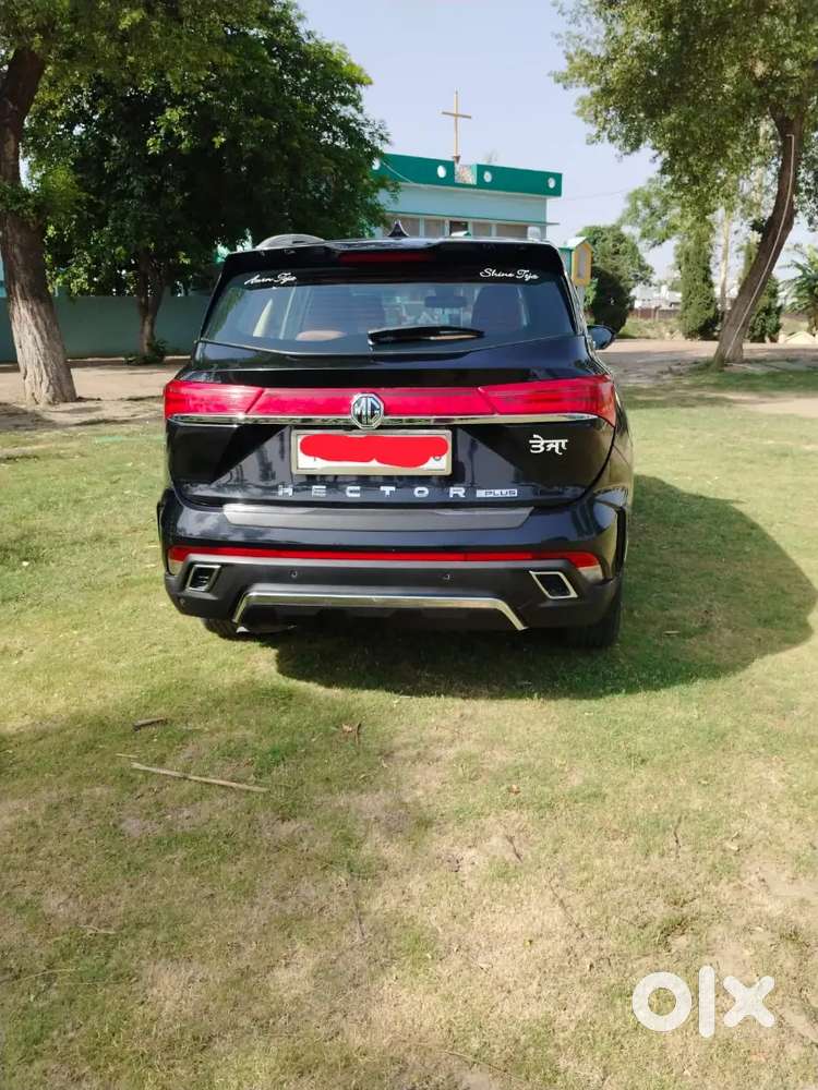 Mg Hector Plus 2023 Petrol Automatic