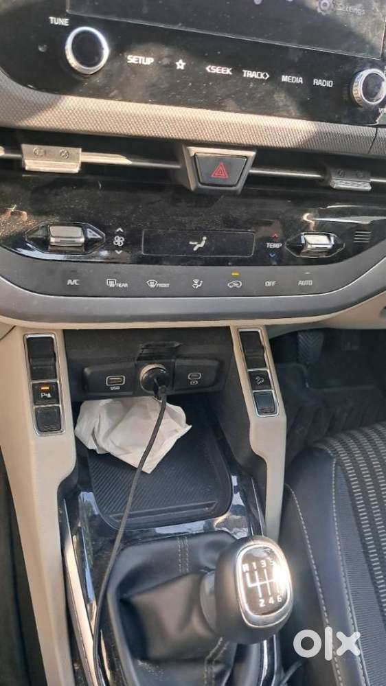 Kia Carens 1.5 Prestige Plus 7 Str Imt, 2024, Petrol