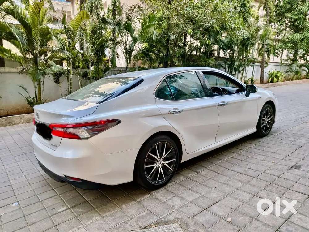Toyota Camry Hybrid 2022 Car Available