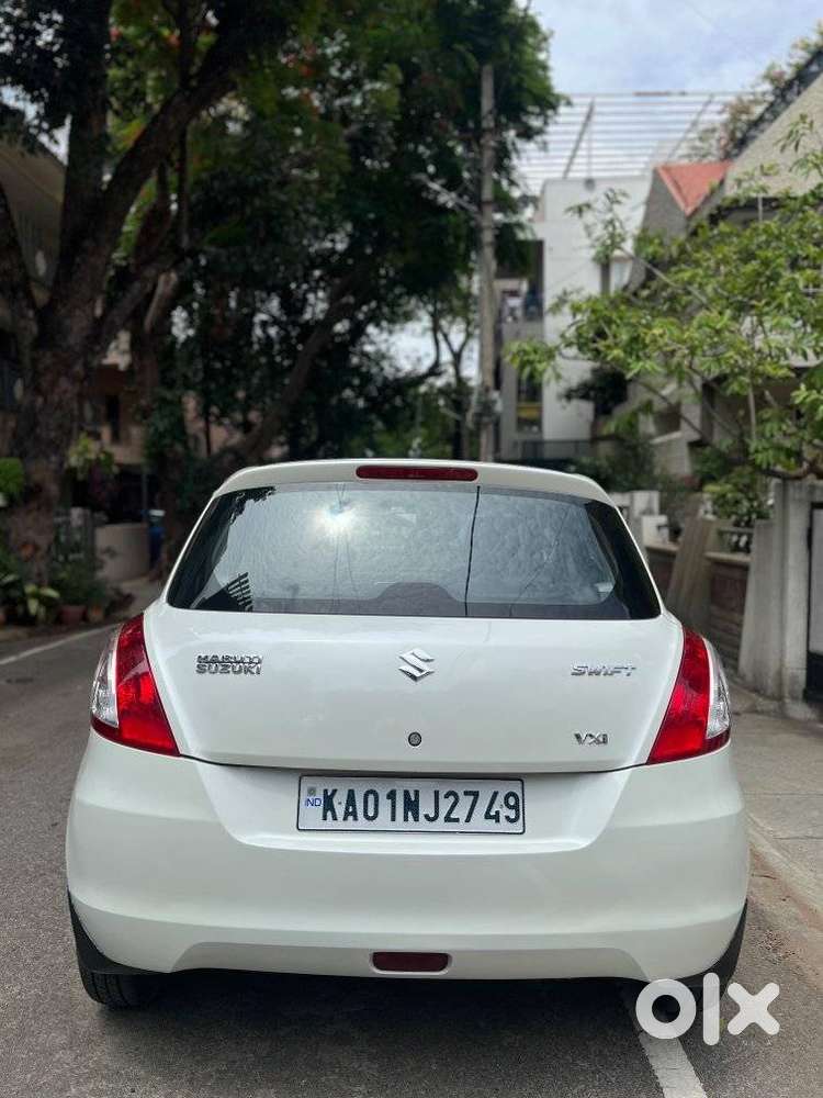 Maruti Suzuki Swift Vxi + Manual, 2014, Petrol