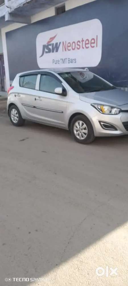 I 20 Cng Petrol   Km79000