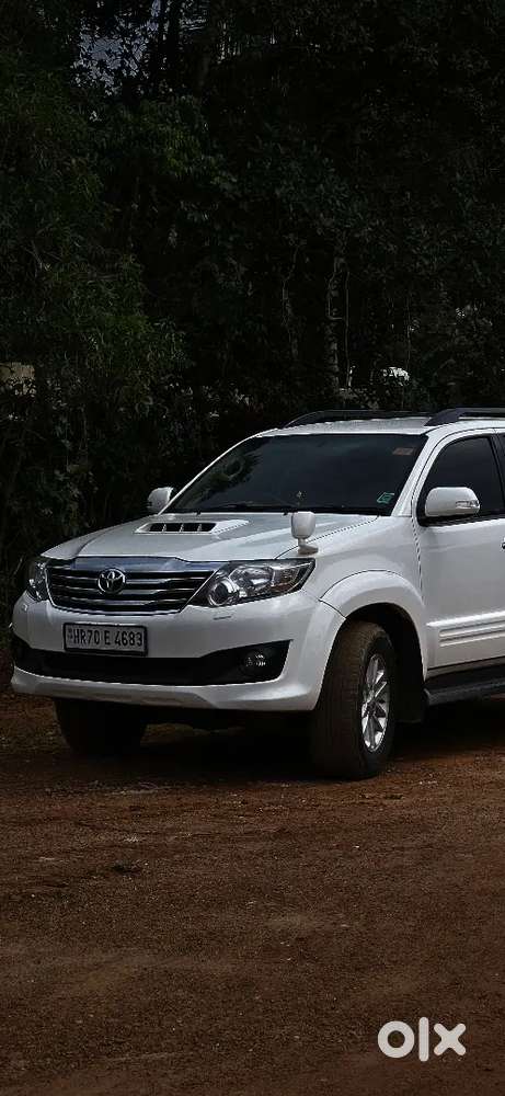 Toyota Fortuner Legender 2013 Diesel 114000 Km Driven