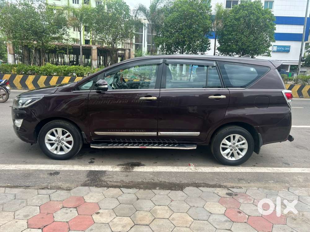 Toyota Innova Crysta 2016