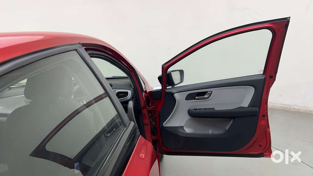 Tata Altroz Xz, 2020, Petrol