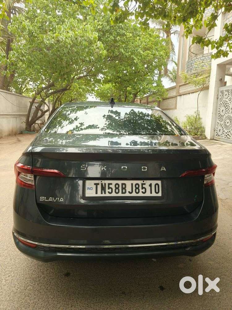 Skoda Slavia 1.0 Tsi Style At, 2023, Petrol