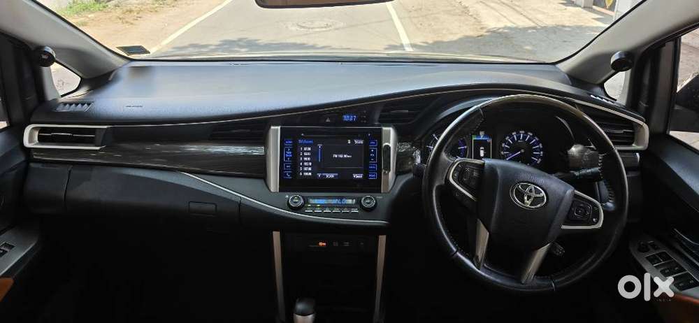 Toyota Innova Crysta 2.8z Automatic, 2017, Diesel