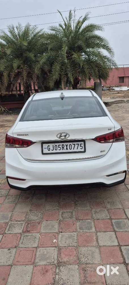 Hyundai Verna 1.6 Sx (o) Vtvt At, 2018, Cng & Hybrids