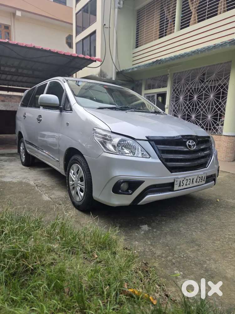 Toyota Innova 2012