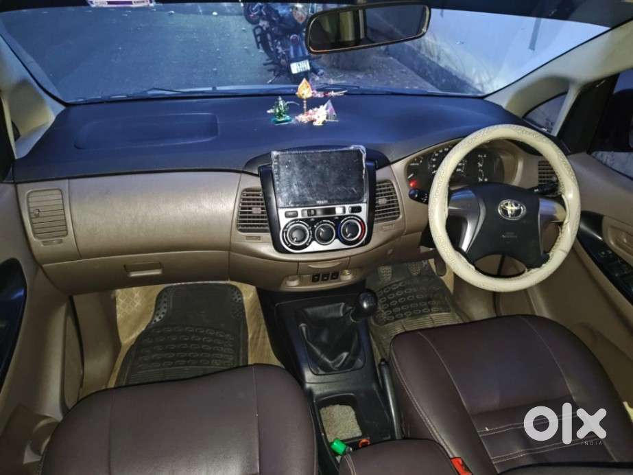 Toyota Innova 2.5 G (diesel) 8 Seater, 2015, Diesel