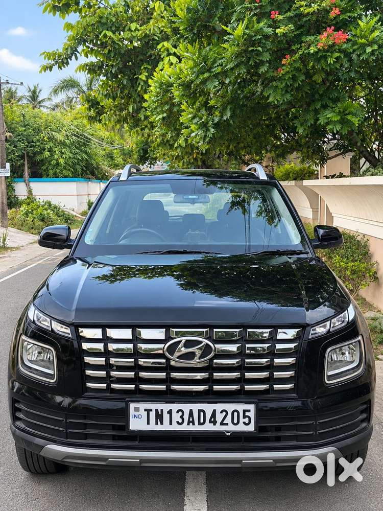 Hyundai Venue Petrol 2024