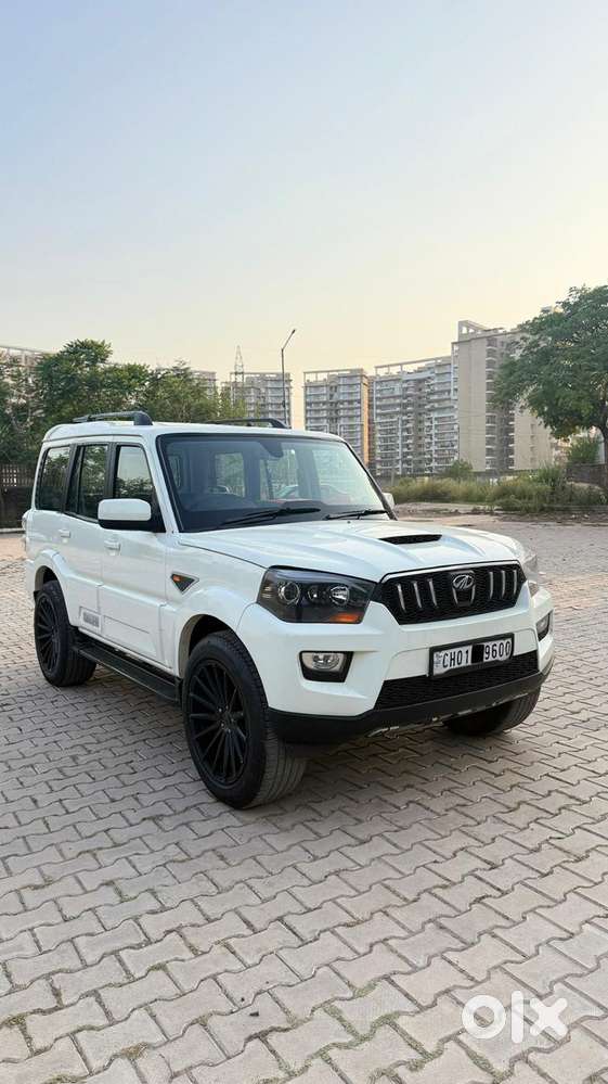 Mahindra Scorpio S10, 2016, Diesel