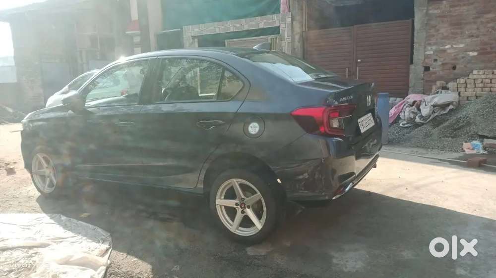 Honda Amaze 2023 Petrol 10200 Km Driven