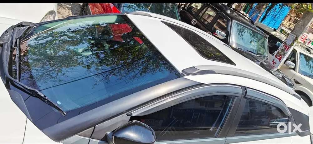 Use Karne Wala Koi Nahi Hai Mai Bahar Rahta Hu