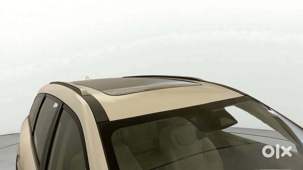 Mahindra Xuv700 2.0 Ax 7 Petrol At Luxury Pack Str, 2022, Petrol