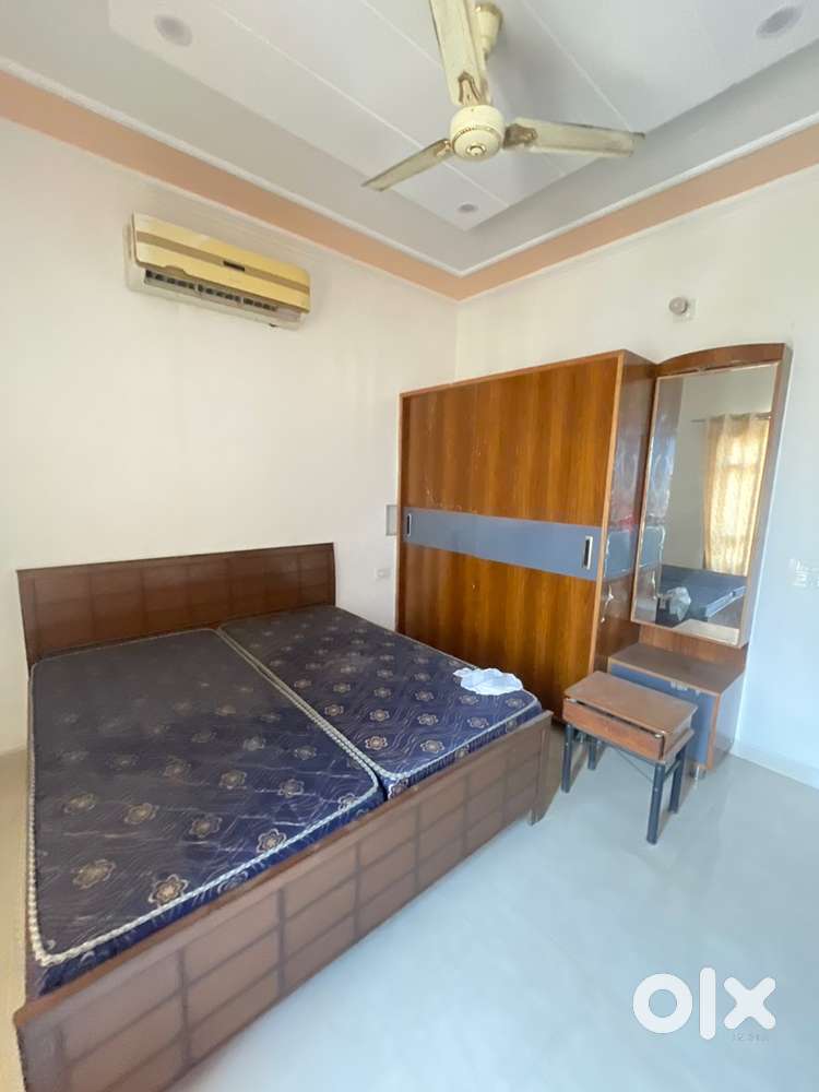 1 room set fully furished only for girls