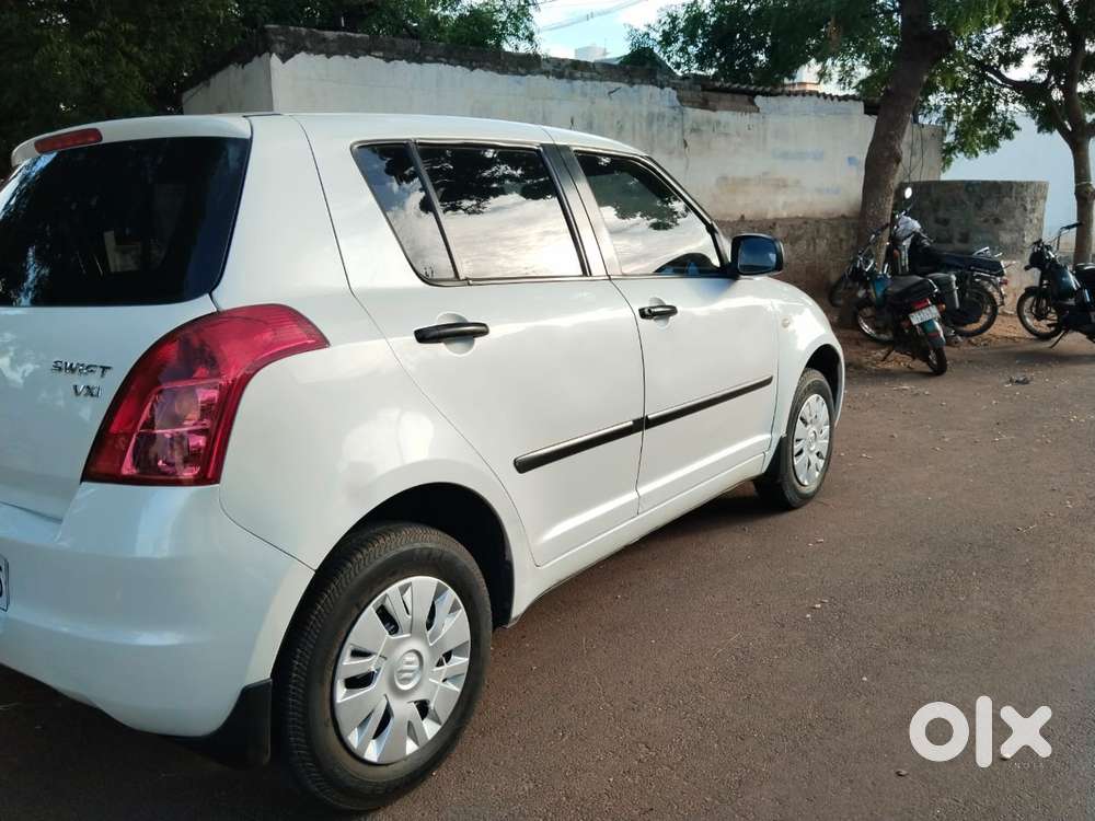 Maruti Suzuki Swift 2004-2010 Vxi Bsiv, 2011, Petrol