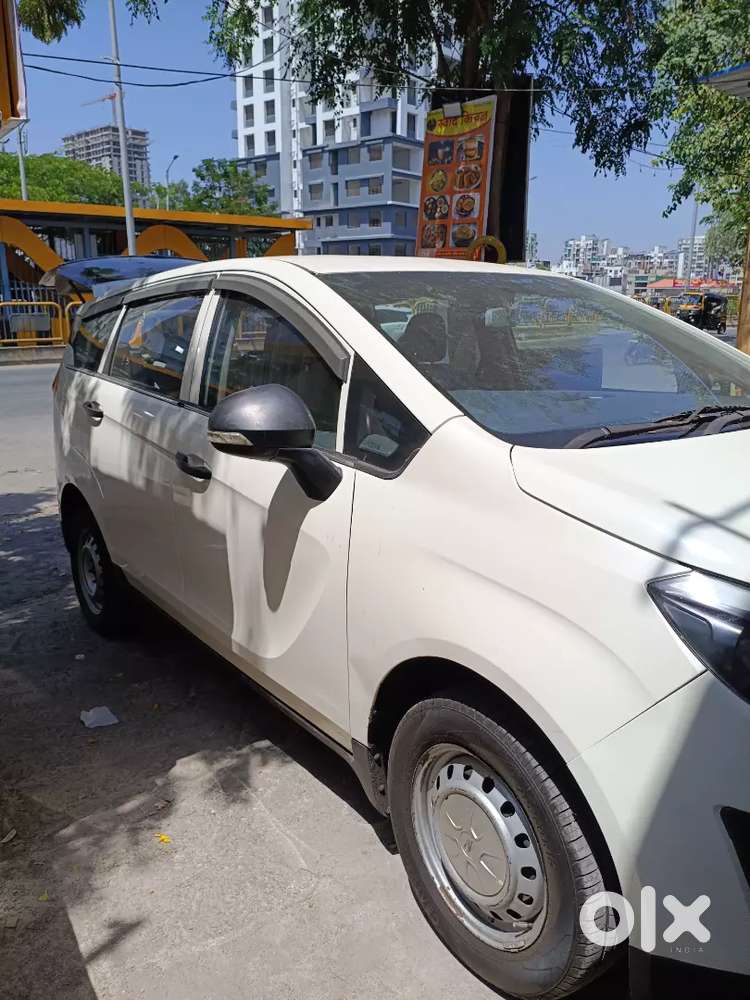 Mahindra Marazzo