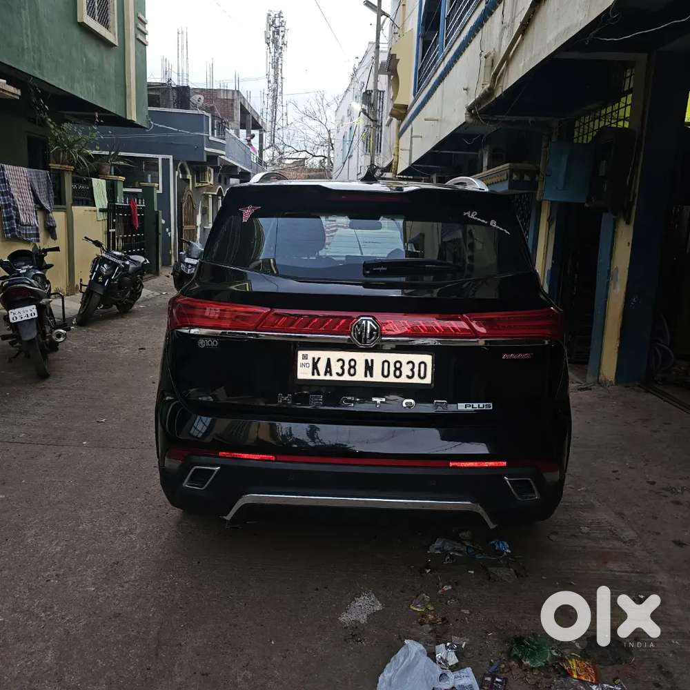 Mg Hector Plus 2023 Petrol 13050 Km Driven