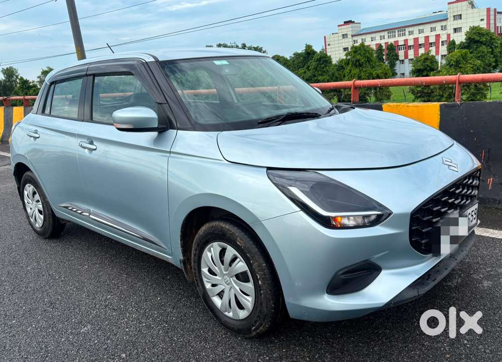 Maruti Suzuki Swift Vxi + Manual, 2024, Petrol