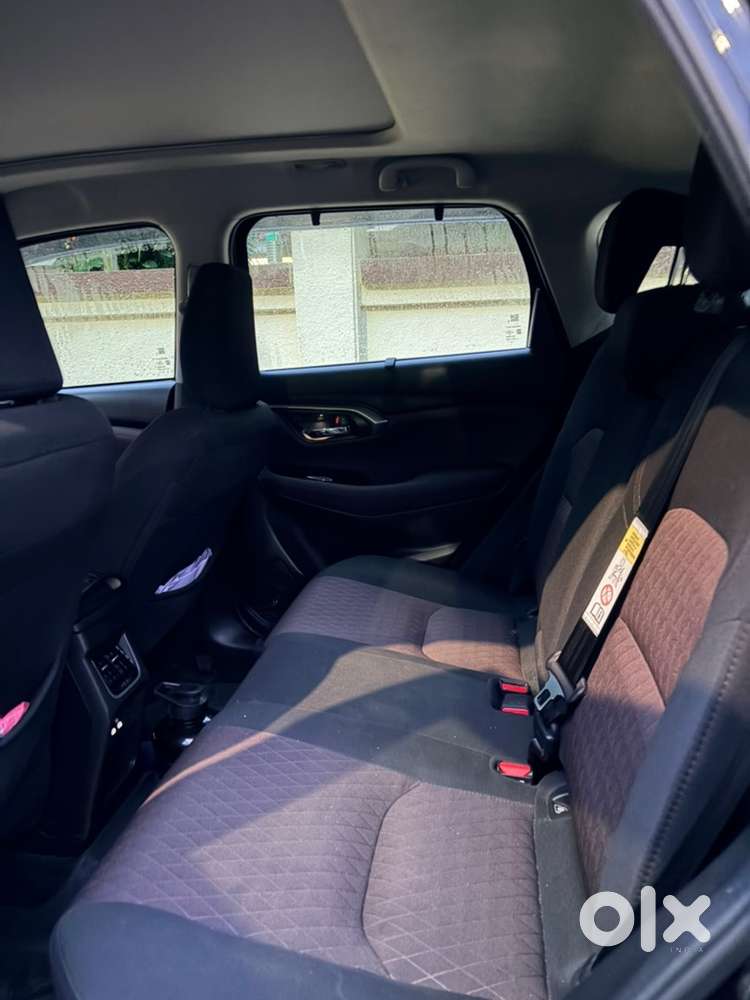 Grand Vitara, 2025 Model, Automatic With Panaromic Sunroof