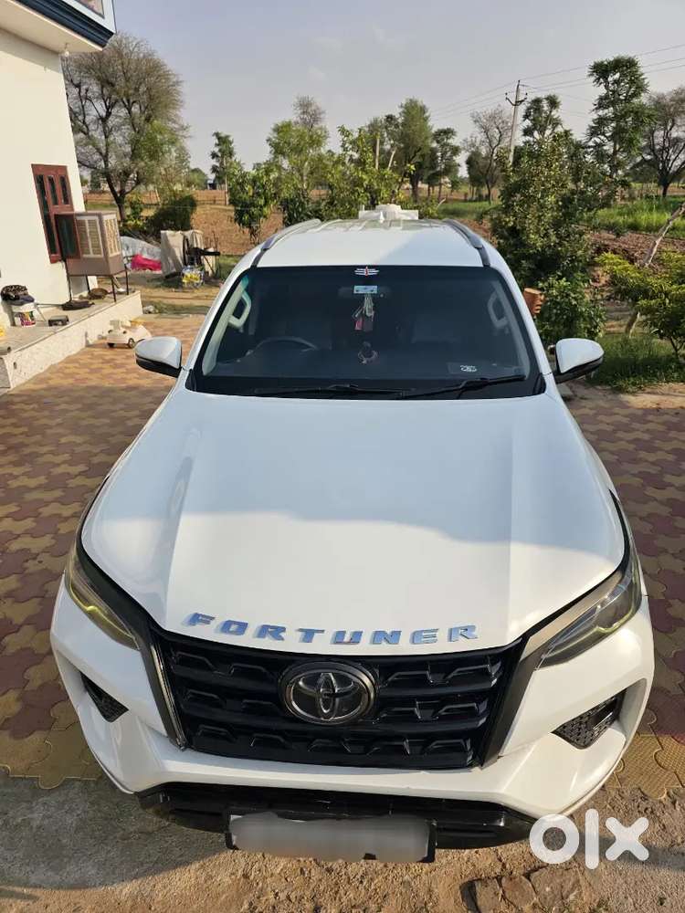 Toyota Fortuner 2021 Diesel 117000 Km Driven