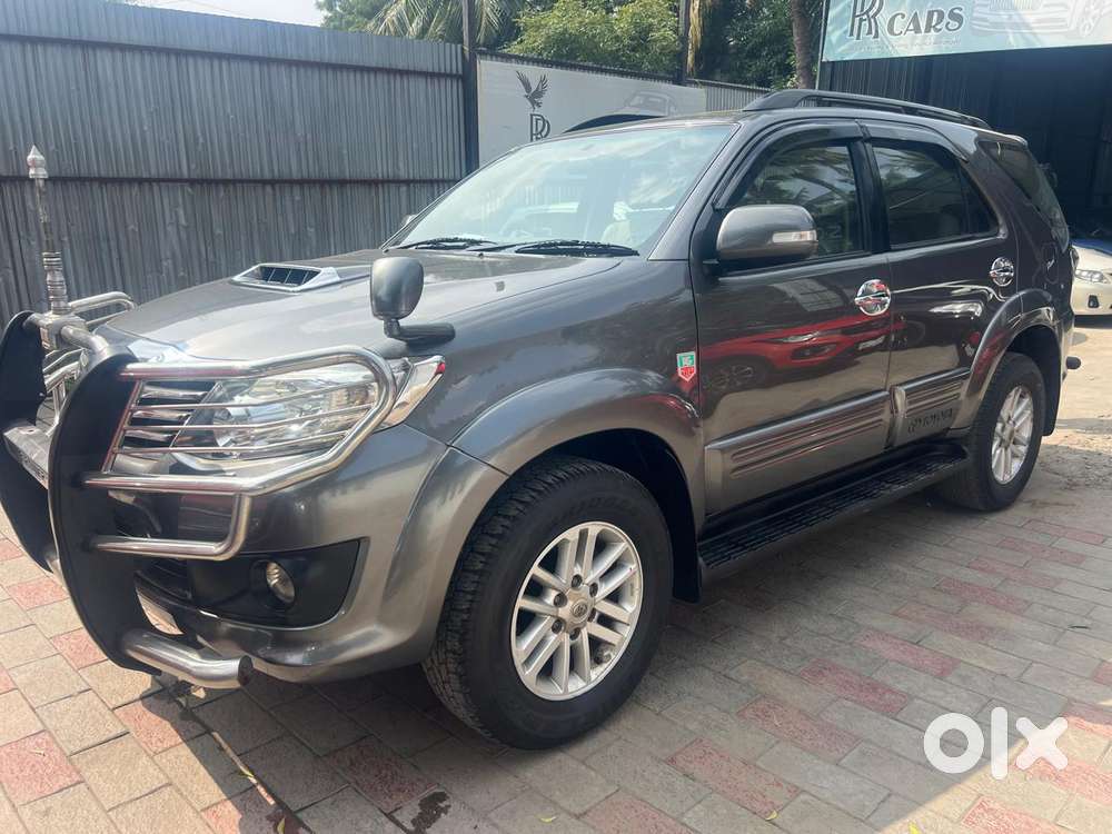 Toyota Fortuner 4x2 Manual, 2013, Diesel