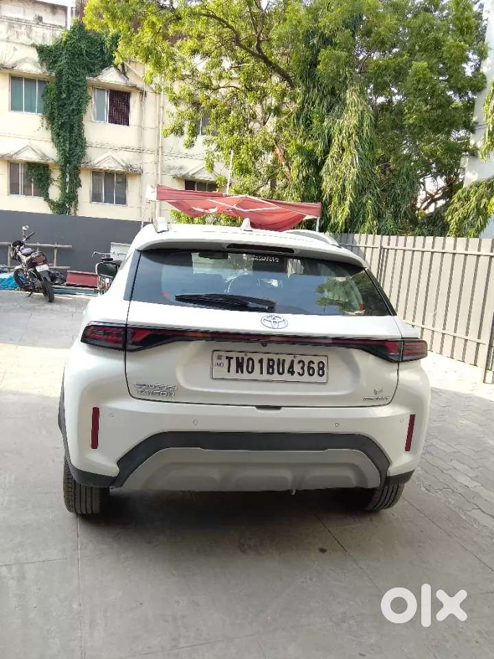 Toyota Urban Cruiser Taisor V 1.0 Petrol At Dual Tone, 2024, Petrol