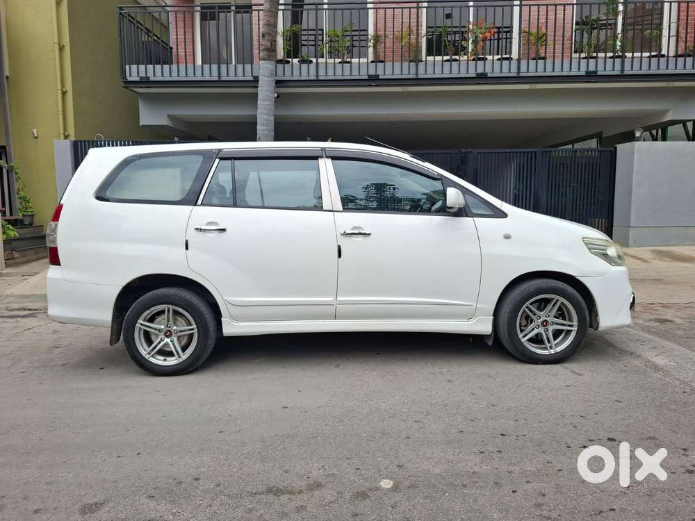 Toyota Innova 2.5 G (Diesel) 8 Seater, 2015, Diesel