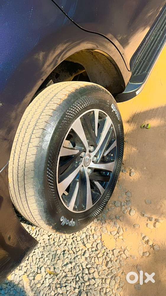 Toyota Innova Crysta 2022 Diesel 530000 Km Driven