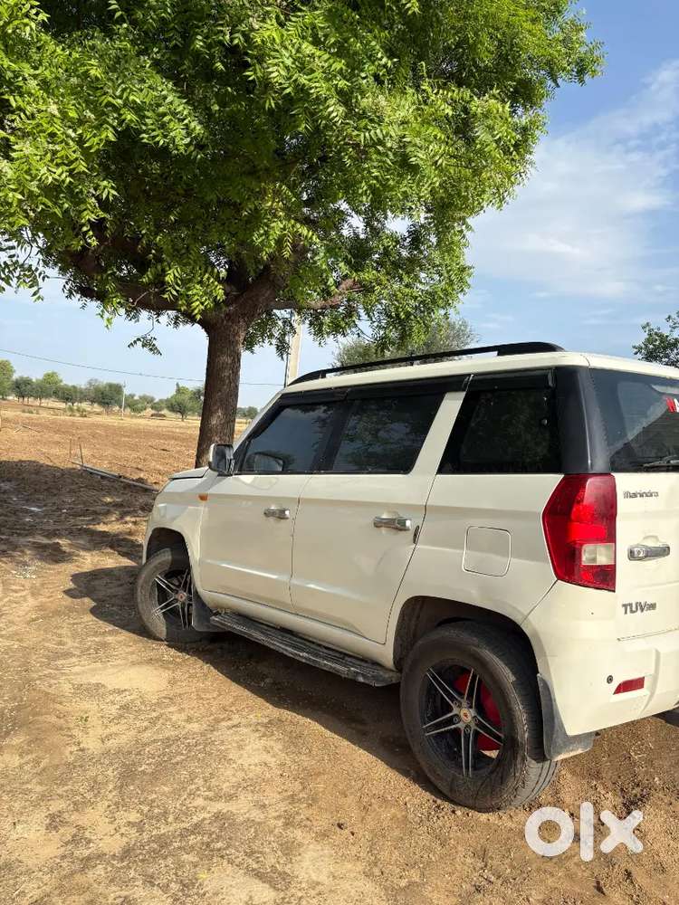 Mahindra Tuv 300 2015