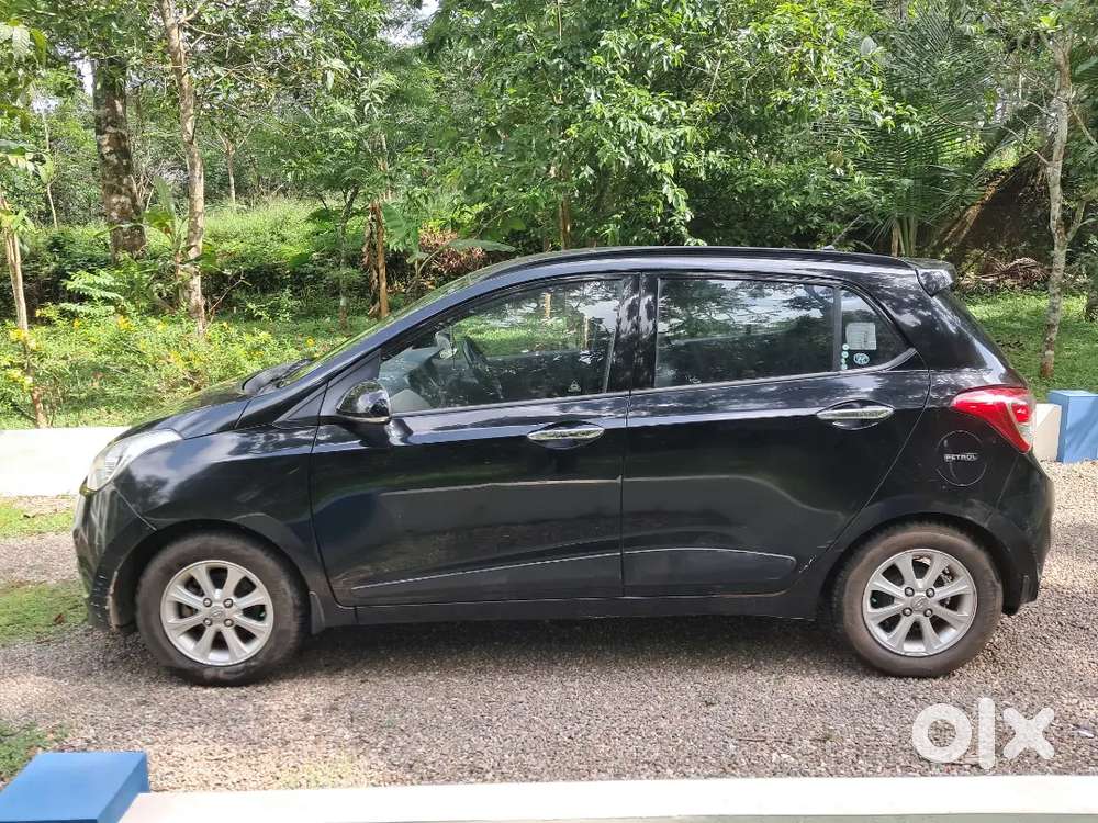 Hyundai Grand I10 Black Well Maintained Car For Sale (petrol + Cng)