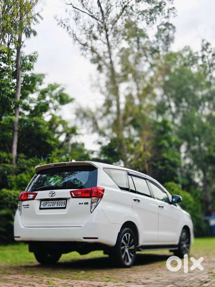 Toyota Innova Crysta 2.4 Z 7 Str, 2025