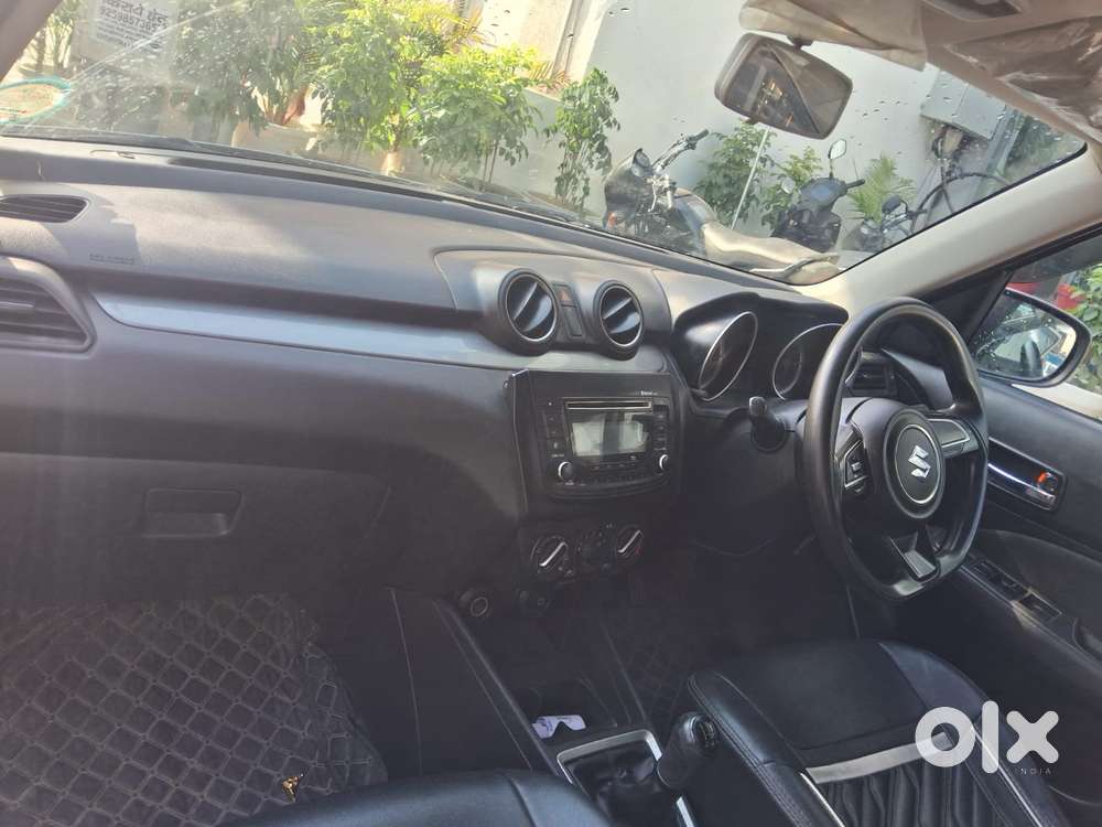 Maruti Suzuki Swift Vxi + Manual, 2018, Petrol