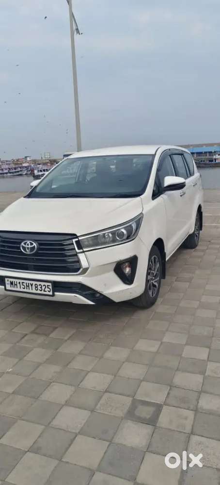 Innova Crysta V