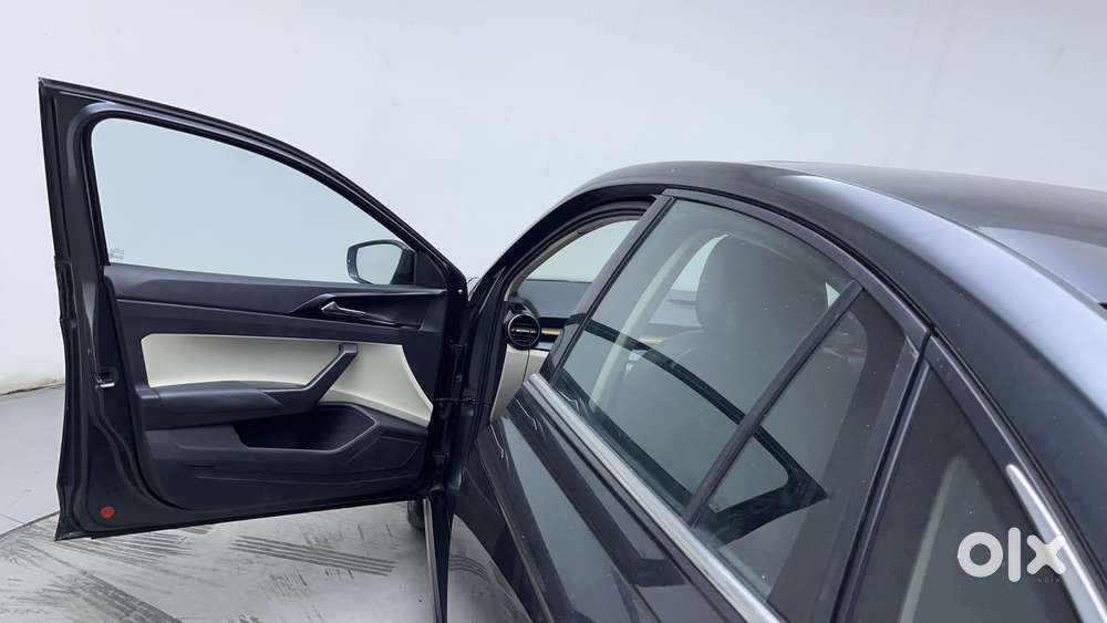 Skoda Slavia Style 1.0l Tsi Mt, 2022, Petrol