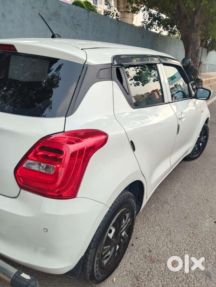 Maruti Suzuki Swift Lxi Optional-o, 2022, Petrol