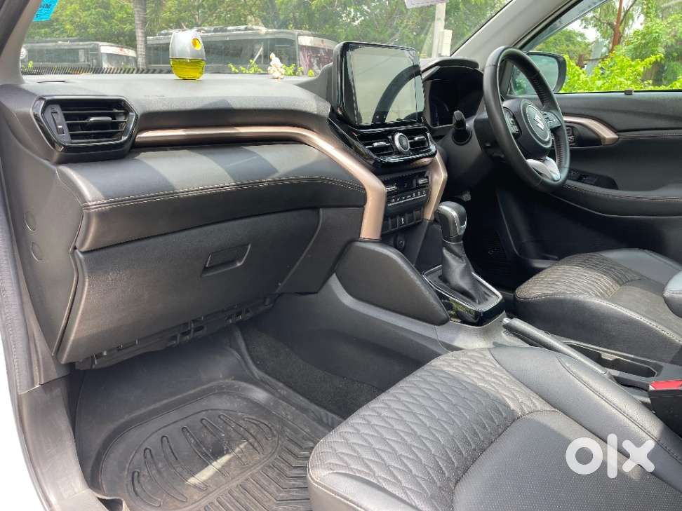 Maruti Suzuki Grand Vitara 1.5 Alpha Plus Intelligent Hybrid Ecvt, 2..