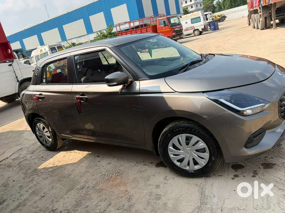 Maruti Suzuki Swift 2025 Vxi Petrol Manual