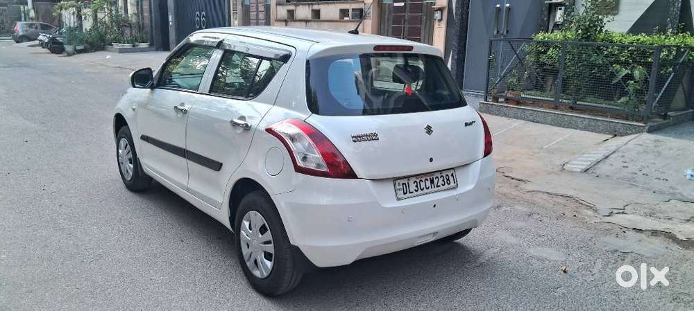 Maruti Suzuki Swift Lxi Optional-o, 2017, Cng & Hybrids