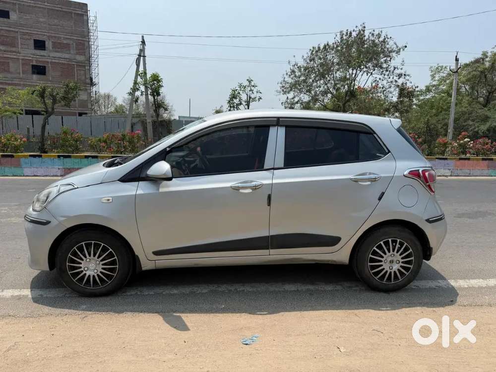 Hyundai Grand I10 2017 Diesel 100000 Km Driven