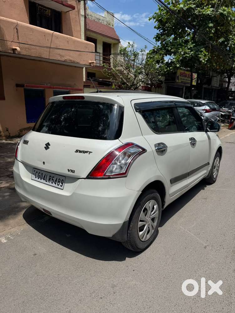 Maruti Suzuki Swift Vxi + Manual, 2017, Petrol