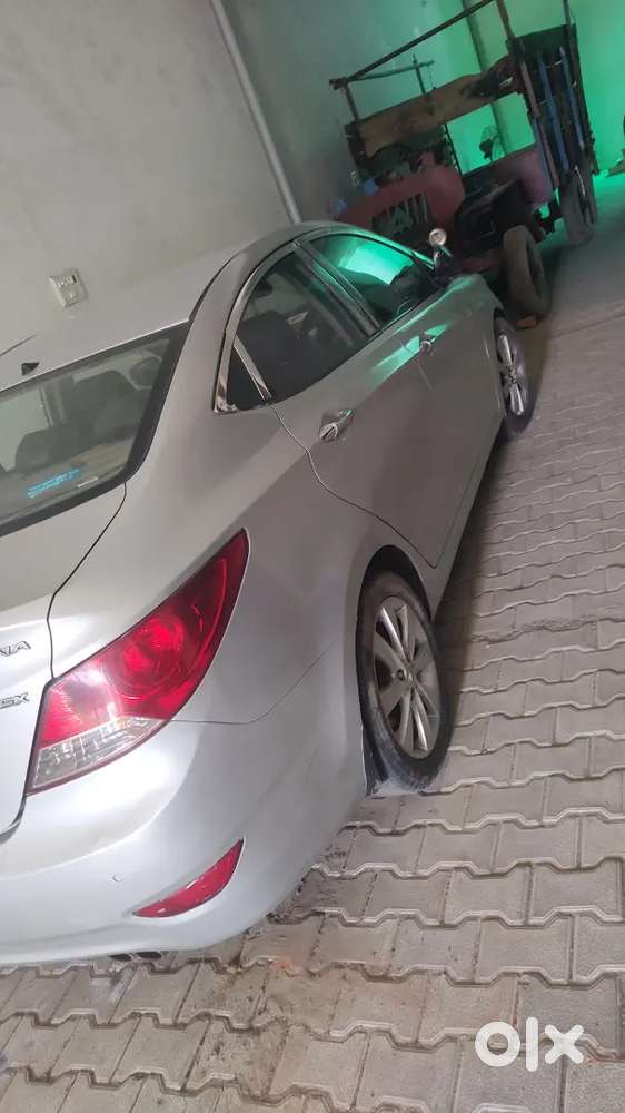 Hyundai Verna Fluidic 1.6 2012