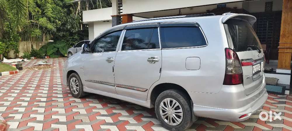 Toyota Innova 2012 Diesel Well Maintained