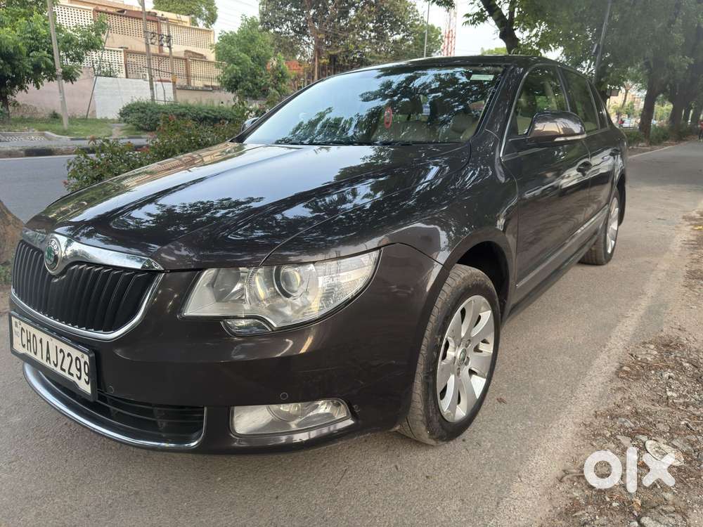 Skoda Superb 1.8 Elegance Tsi At, 2011, Petrol
