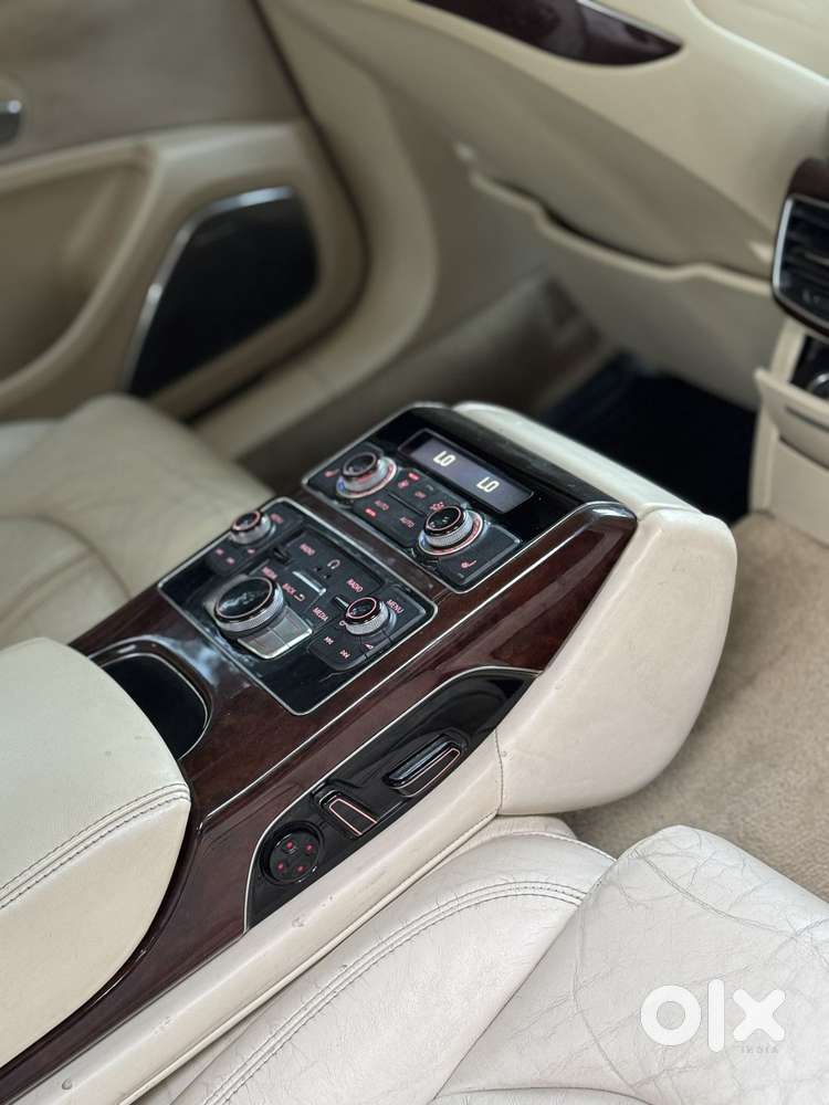 Audi A8 L 2010-2013 4.2 Fsi Quattro, 2011, Petrol