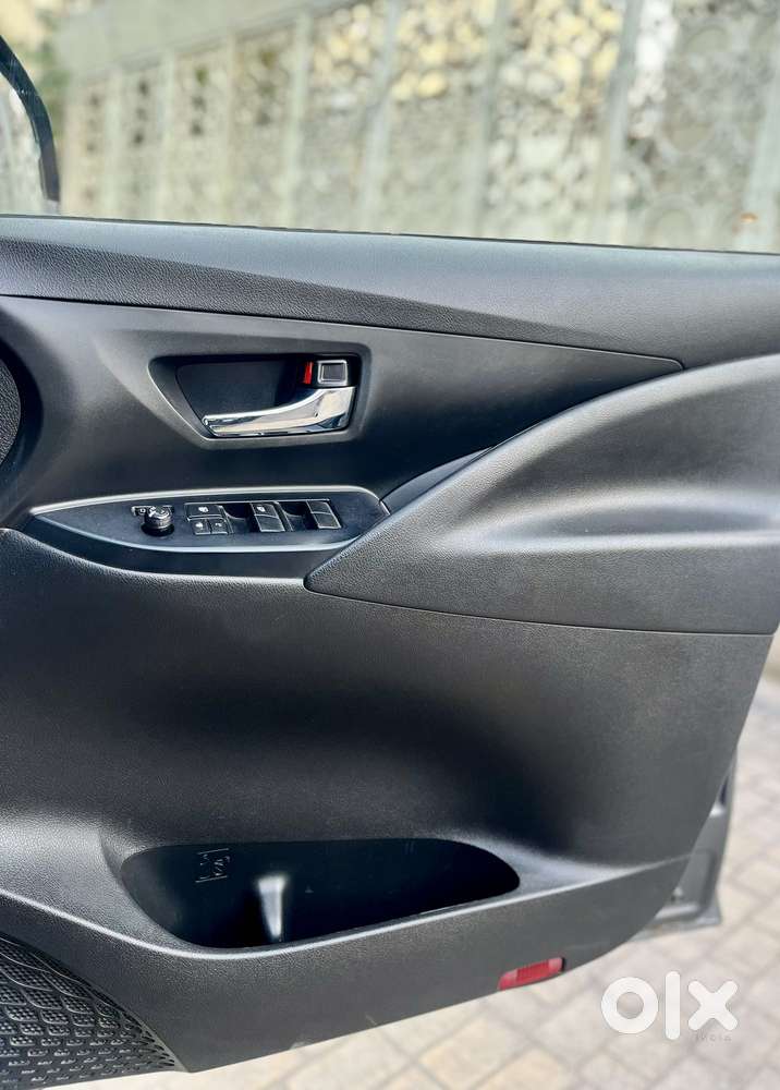 Toyota Innova Crysta 2.4 G Mt 8s, 2019, Diesel
