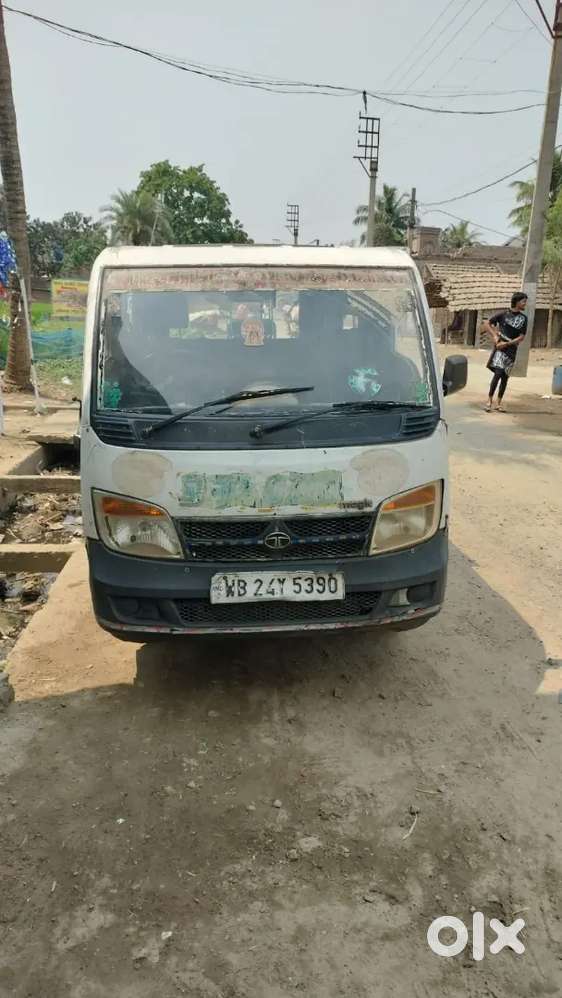 Tata Magic 2014