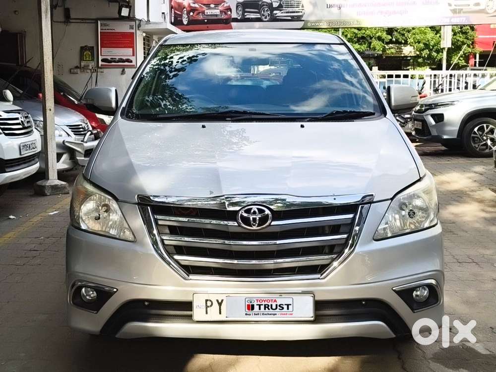Toyota Innova 2.5 Vx 8 Seater Bs Iv, 2014, Diesel