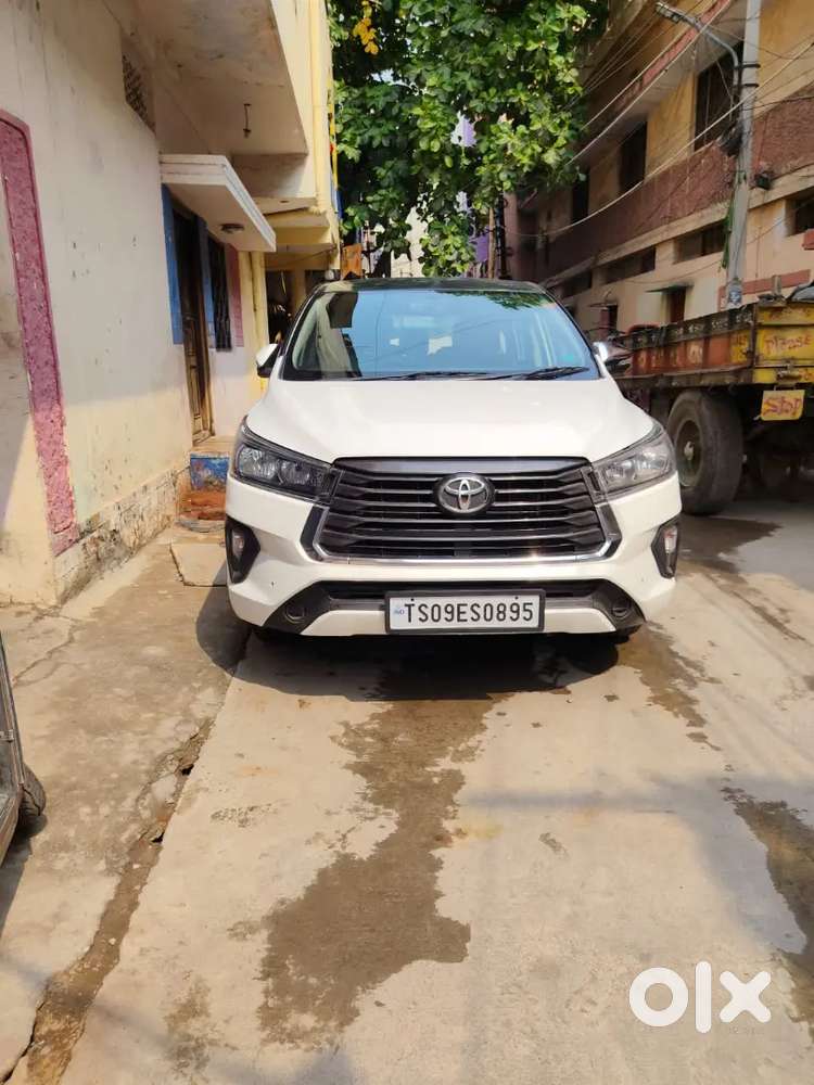 Toyota Innova Crysta 2017 Petrol Mt 7 Str